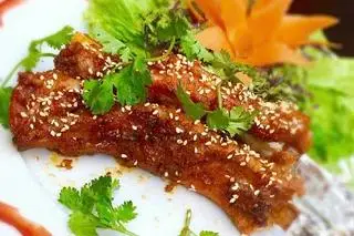 Hình ảnh Cơm sườn cây nướng mật ong