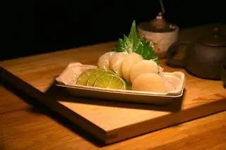 Hình ảnh Sashimi sò điệp Hokkaido