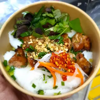 Hình ảnh Bánh hỏi thịt xiên nướng