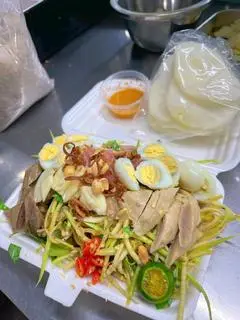 Hình ảnh Tré Trộn Đặt Biệt Size Trung Niên (Tặng Kèm Bánh Phồng Tôm) 