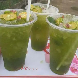 Hình ảnh Trà tắt thái xanh ly lớn