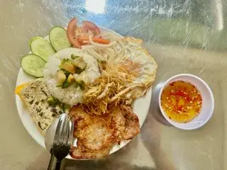Hình ảnh Cơm bì- ốp la