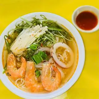 Hình ảnh Bún thái tôm mực