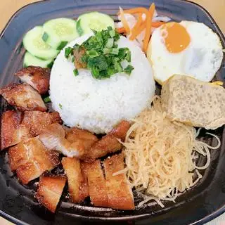 Hình ảnh Cơm tấm Nạc Giòn Đặc Biệt ( 4 món )