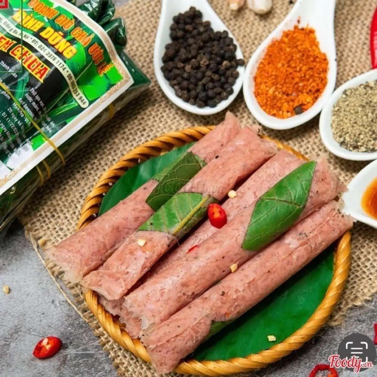 Hình ảnh Nem chua nhỏ - ăn ngay
