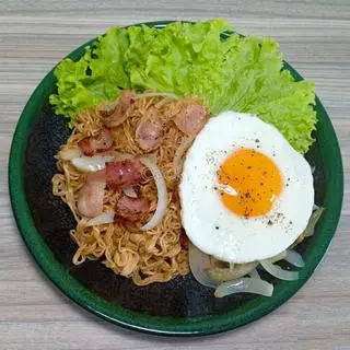 Hình ảnh Mì Xào Bò Trứng