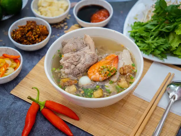 Hình ảnh Hủ tiếu thập cẩm sườn