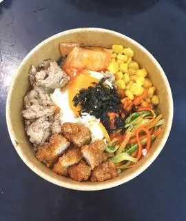 Hình ảnh Cơm Trộn Gà Xù Thịt Băm