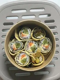 Hình ảnh kimbap trứng cuộn 