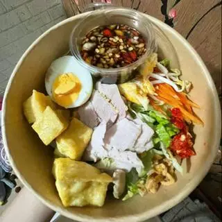 Hình ảnh bún trộn thịt nước tương