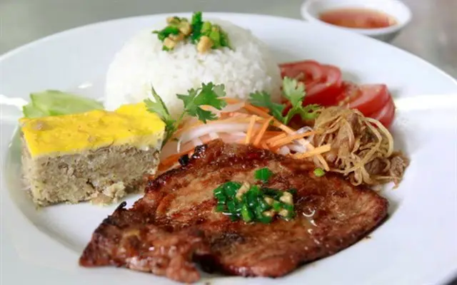 Hình ảnh Cơm sườn chả