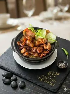 Hình ảnh Combo thố gà áp chảo - 1 Pepsi