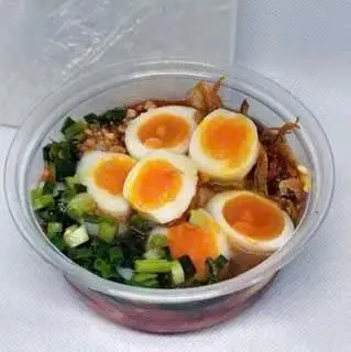 Hình ảnh Bánh tráng chấm sốt bơ trứng lòng đào