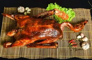 Hình ảnh Vịt Quay Bánh Bao Cơm Lam