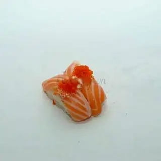 Hình ảnh Sushi Cá Hồi Trứng Cua (2 Miếng)