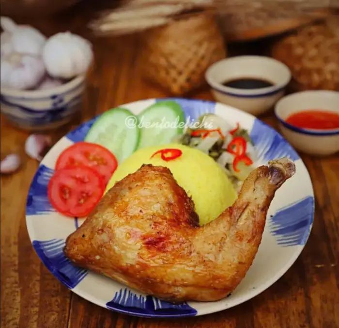Hình ảnh Cơm Chiên Gà Xối Mỡ ( Đùi Góc 4  )