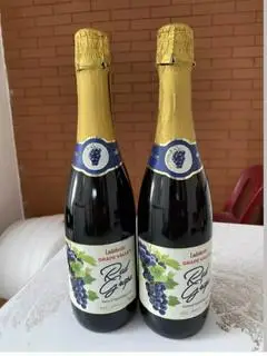 Hình ảnh Grape Valley Red Grape - Nước trái cây có gas nho đỏ - 750ml
