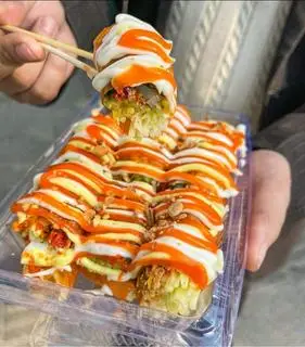 Hình ảnh Bánh tráng cuộn sốt bơ