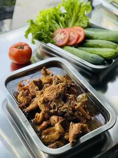 Hình ảnh Cơm gà kho sả ớt