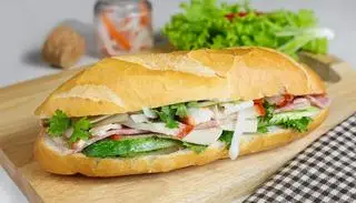 Hình ảnh Bánh Mì Pate Thập Cẩm 