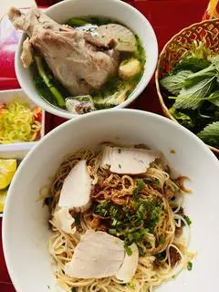 Hình ảnh hủ tiếu mọc khô