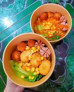 Hình ảnh Mì indomie Trộn Cá Viên