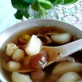 Hình ảnh Chè nhãn nhục củ năng