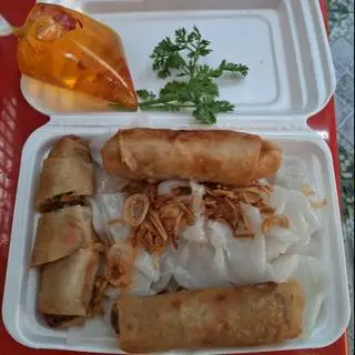 Hình ảnh Bánh cuốn nóng - Chả giò chiên 3 miếng