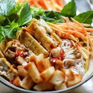 Hình ảnh (sale) Bún sốt tương thịt băm chả sụn