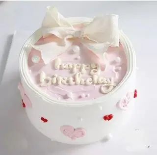 Hình ảnh Bánh kem nơ trắng  20/10 women’s day