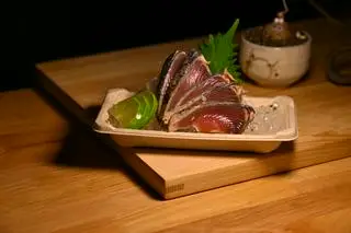 Hình ảnh Sashimi cá ngừ hun khói