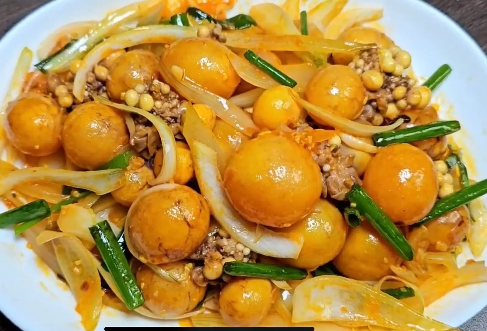 Hình ảnh Trứng Non Sốt Bơ Tỏi
