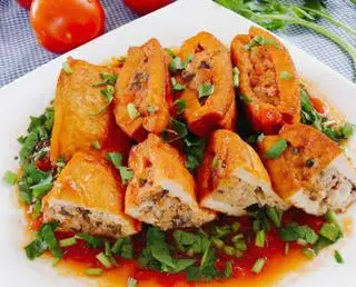 Hình ảnh Đậu hũ nhồi thịt sốt cà (Không cơm)