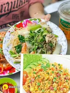 Hình ảnh Mì thập cẩm xào giòn