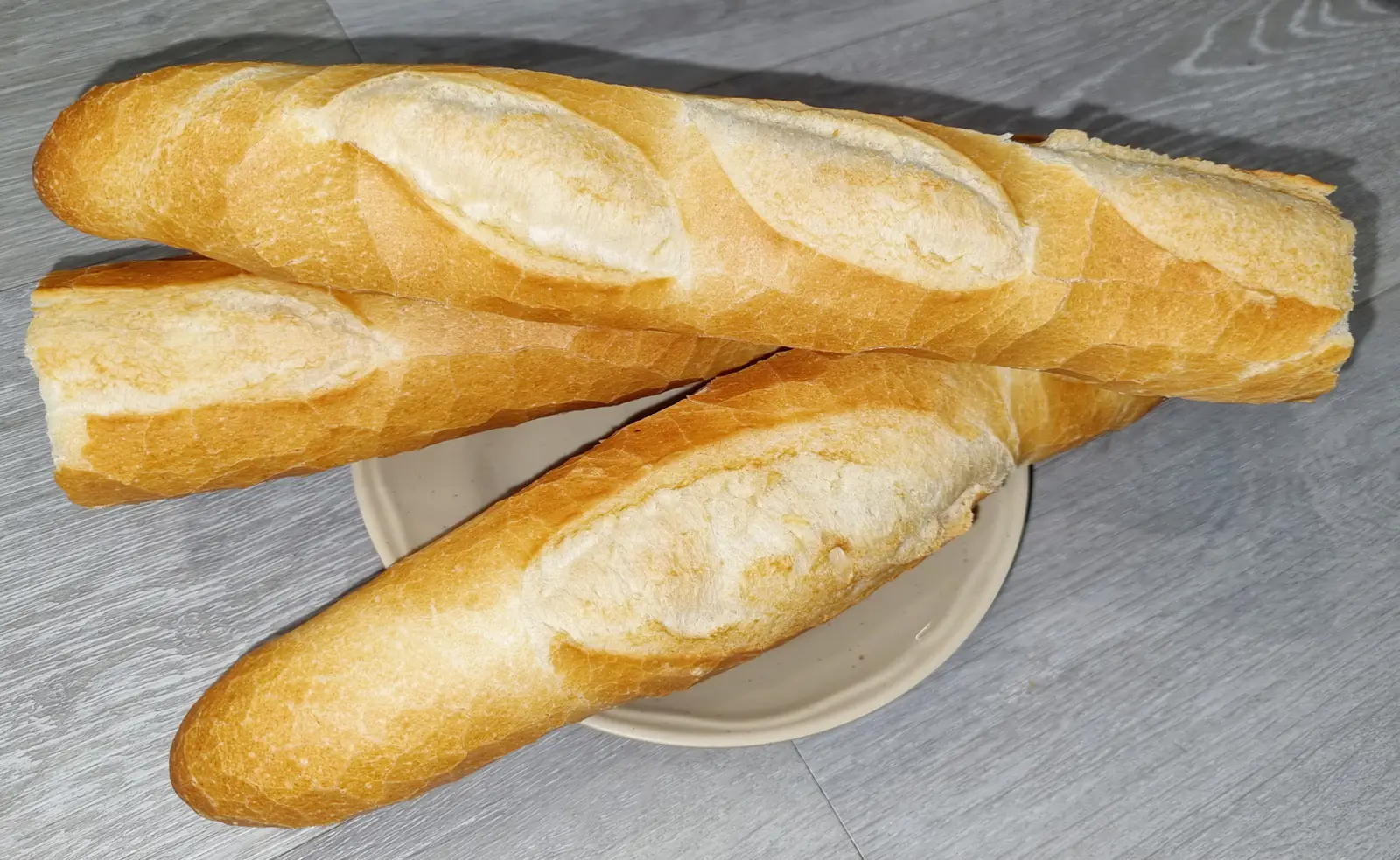 Hình ảnh BÁNH MÌ THÊM