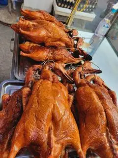 Hình ảnh Vịt bầu đất 3 ký rưỡi quay lu lá mắc mật
