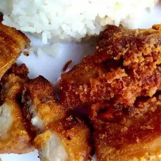 Hình ảnh Cơm ba rọi chiên nước mắm