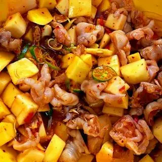 Hình ảnh Chân gà sốt thái (5 chân)