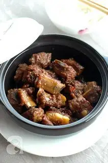 Hình ảnh Cơm niêu sườn non kho tộ