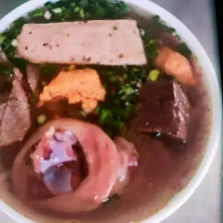 Hình ảnh Bún bò Huế tô đặc biệt