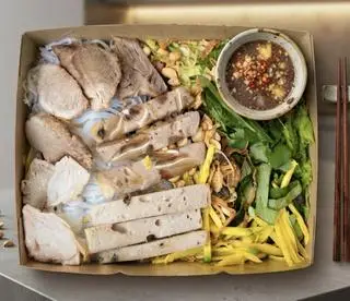 Hình ảnh Bún mắm nêm tai-chả 