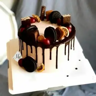 Hình ảnh Bánh kem phủ socola 16cm