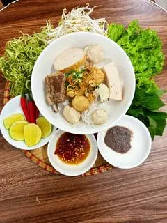 Hình ảnh Tô Đặc Biệt-Bún Mọc Siêu Mọc Tóp Mỡ