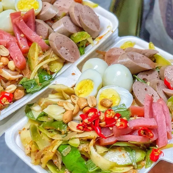 Hình ảnh 1 x Tré trộn thập cẩm đặc biệt, 2 x Bánh phồng tôm, 1 x Cóc xoài lắc muối tôm