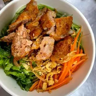 Hình ảnh Bún trộn nem lụi mắm chua ngọt