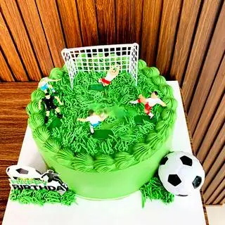 Hình ảnh Bánh sinh nhật bóng đá size 19cm 