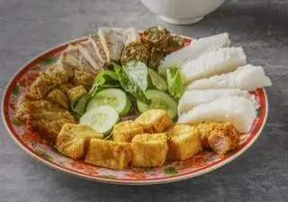 Hình ảnh Thập Cẩm 3 người