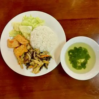 Hình ảnh Cơm gà xào nấm