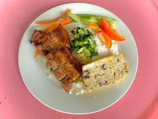 Hình ảnh Cơm tấm Ba rọi Chả