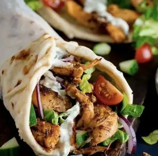 Hình ảnh Tacos Gà Chiên Xù Bơ